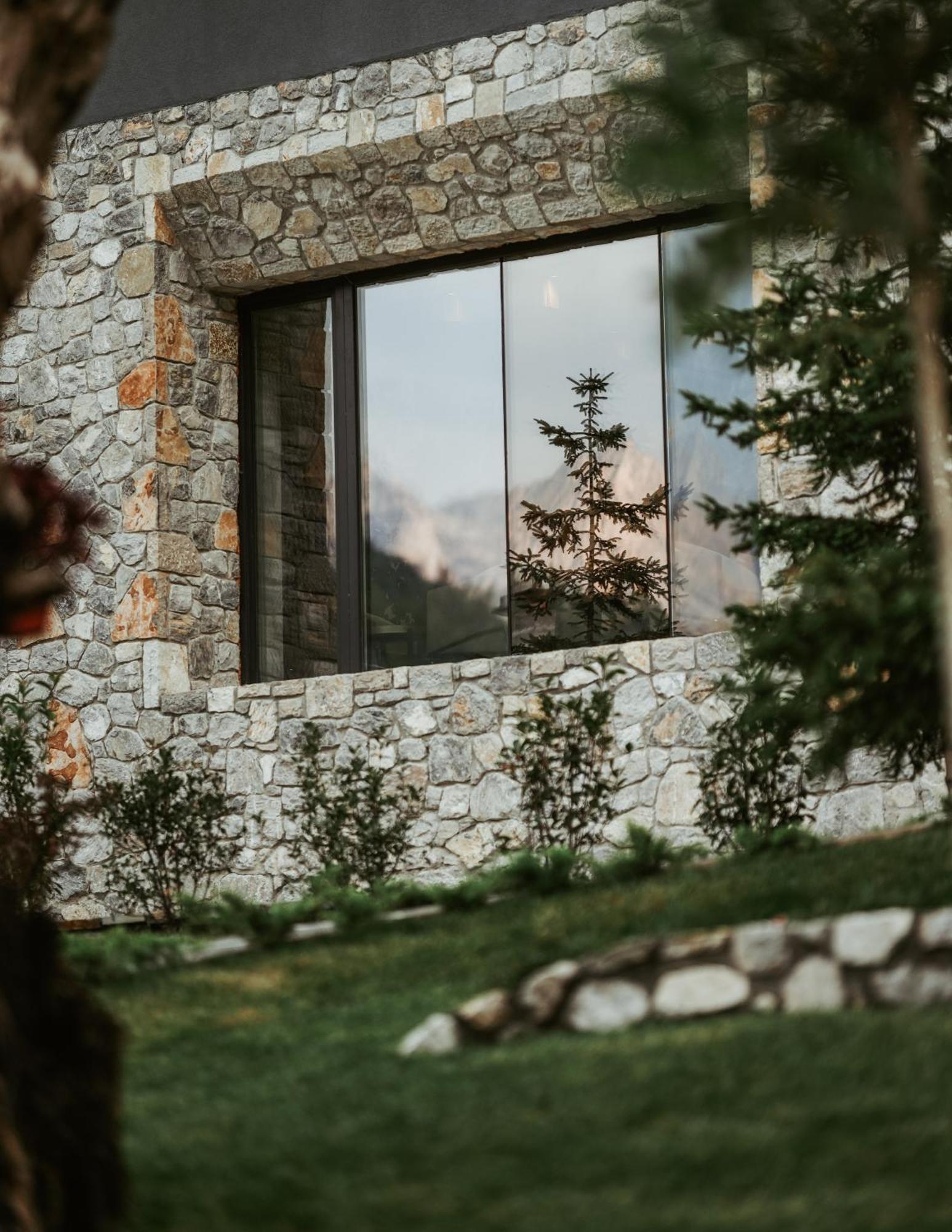 Valbona Resort & Spa Exterior photo
